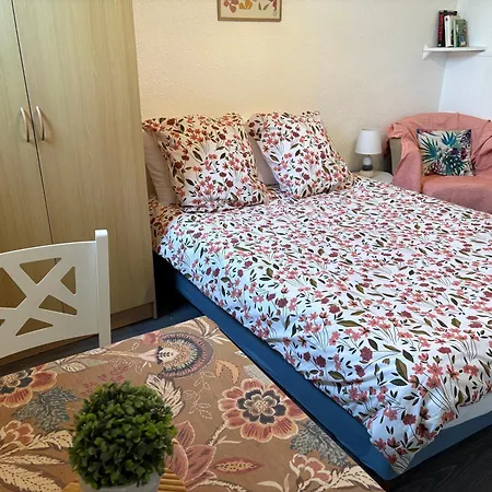 Hirondelles 2 Apartment *