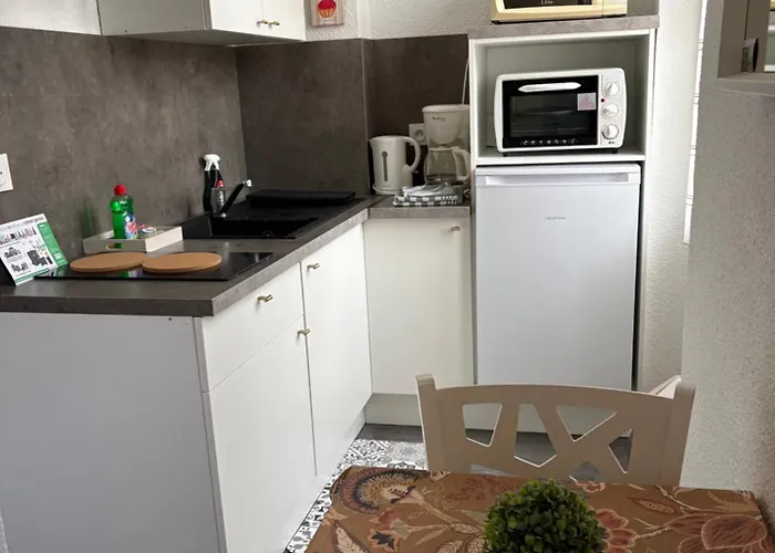 Hirondelles 2 Apartment *