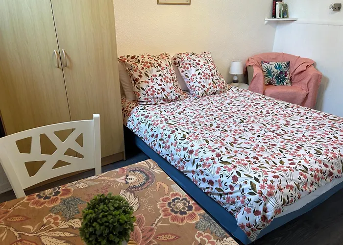 Hirondelles 2 Apartment *